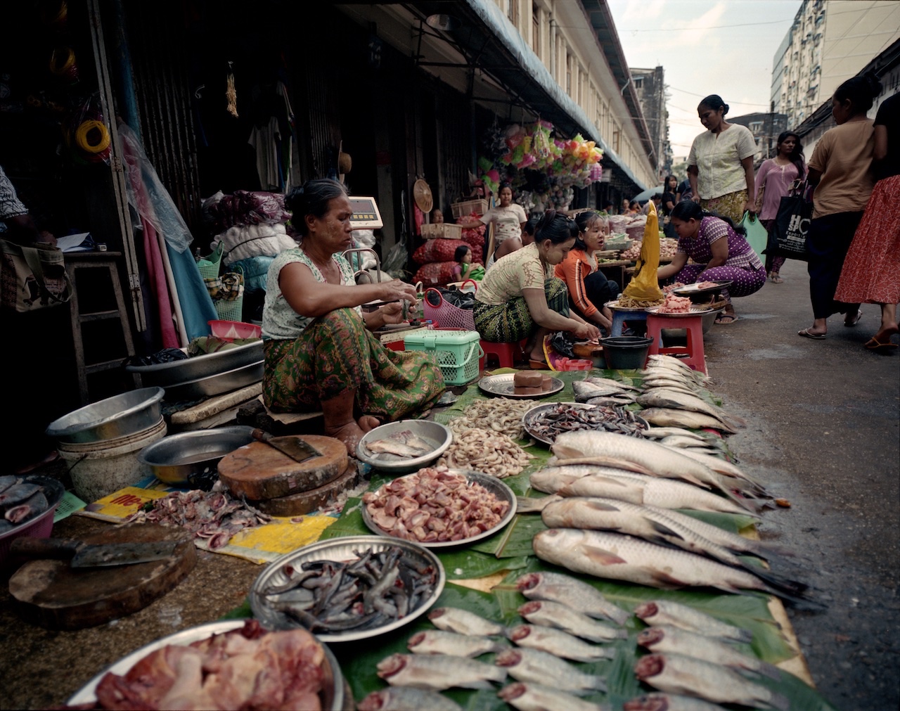 Myanmar, Yangon, Theingyi Plaza